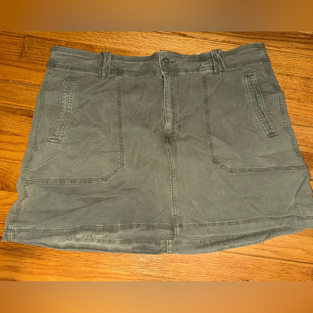 American Eagle Outfitters Stretch Olive  high rise mini skirt